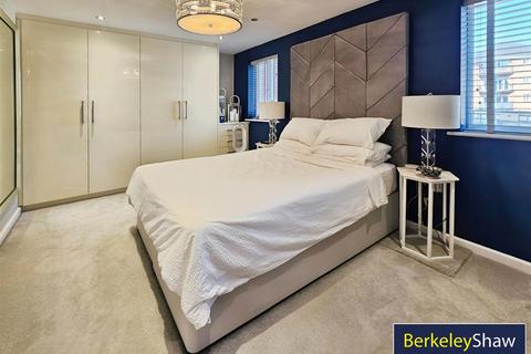 2 bedroom apartment to rent, Ellerman Road, Liverpool