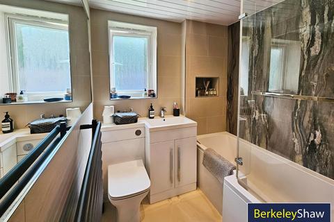 2 bedroom apartment to rent, Ellerman Road, Liverpool