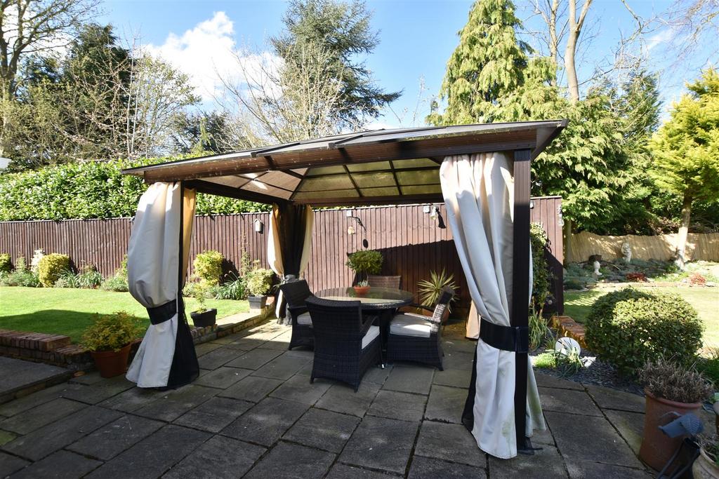Undercover seating area