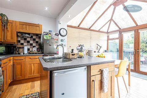 34 Cross Lane, Stocksbridge, Sheffield, S36 1AY