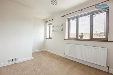 34 Cross Lane, Stocksbridge, Sheffield, S36 1AY
