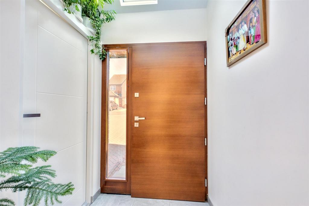 Hallway 3.jpeg