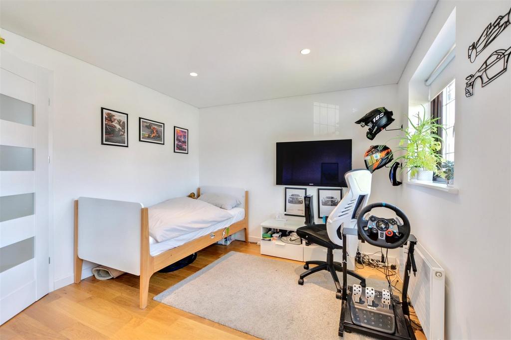 Bedroom 2 2.jpeg