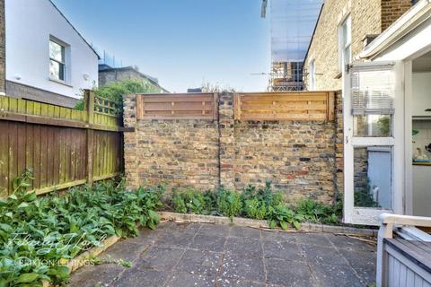 1 bedroom terraced house to rent, Cathles Road, LONDON