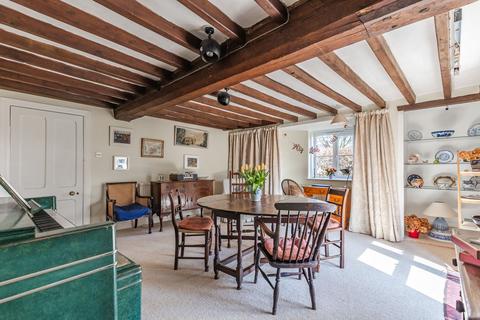 undefined, South Wootton