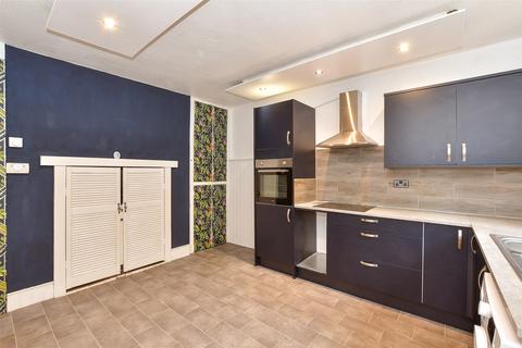 2 bedroom flat for sale, Hillside Street, Hythe, Kent