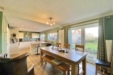 5 bedroom detached house for sale, 43 Kingfisher Drive, Aiskew, Bedale
