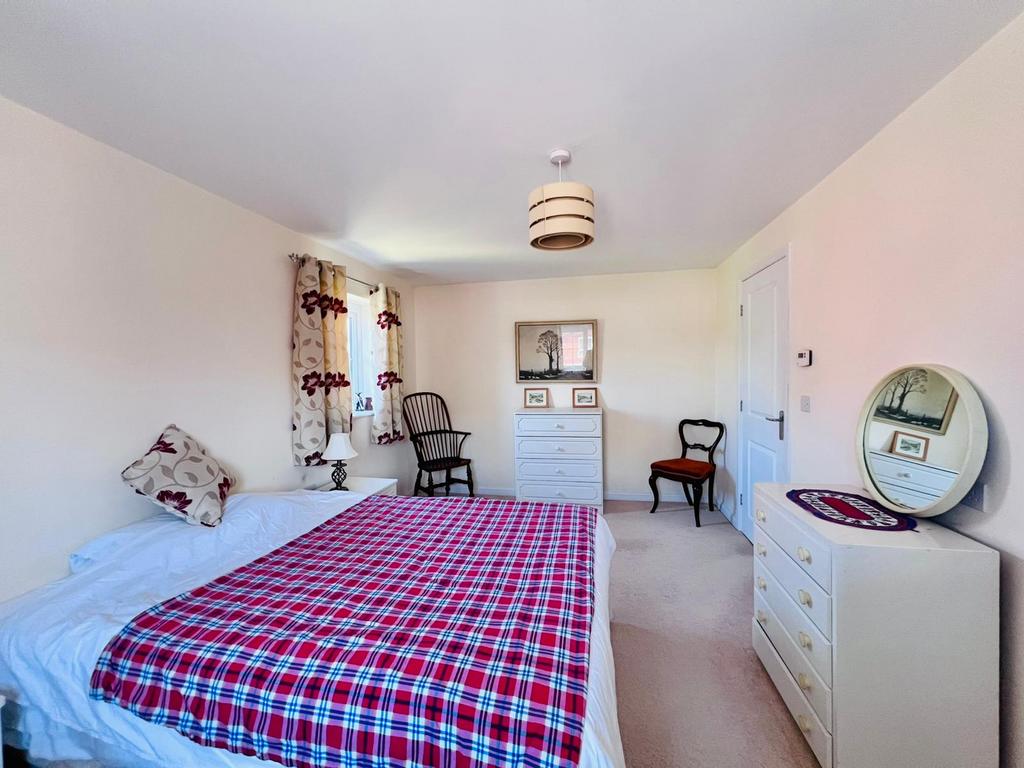BEDROOM1.jpg