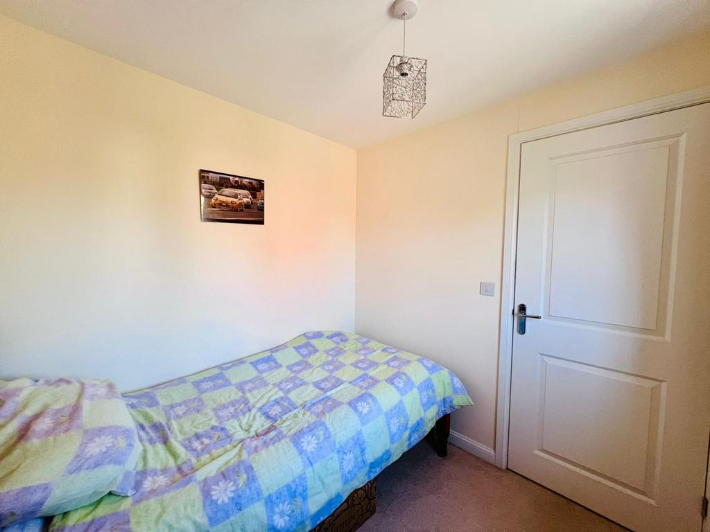 BEDROOM4.jpg