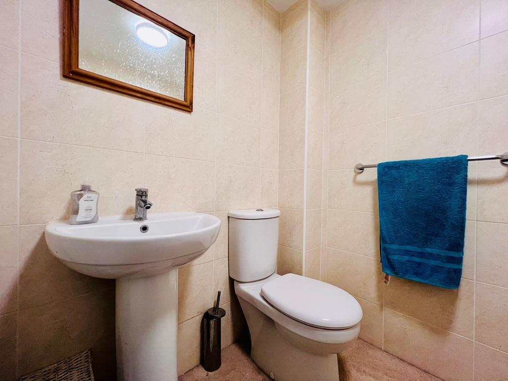 BATHROOM.jpeg