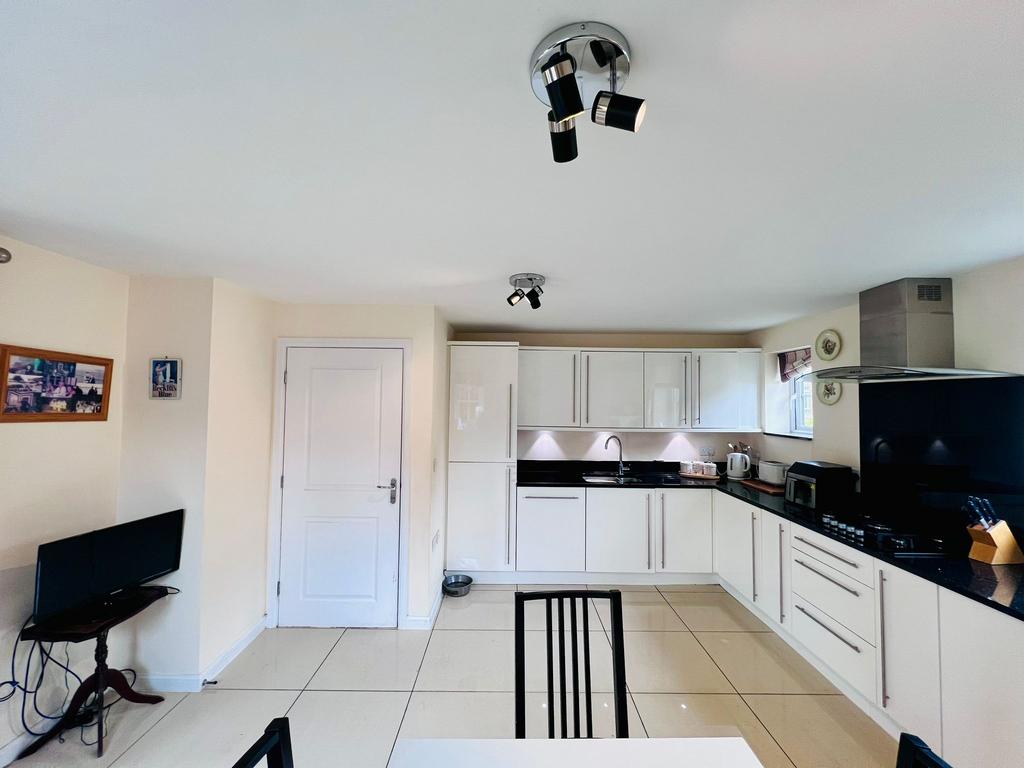 KITCHEN (2).jpeg