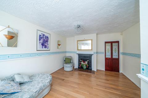 62 Kirkstall Crescent, Walsall, WS3 2SR