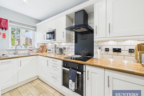 2 bedroom end of terrace house for sale, Sunrise Drive, Filey
