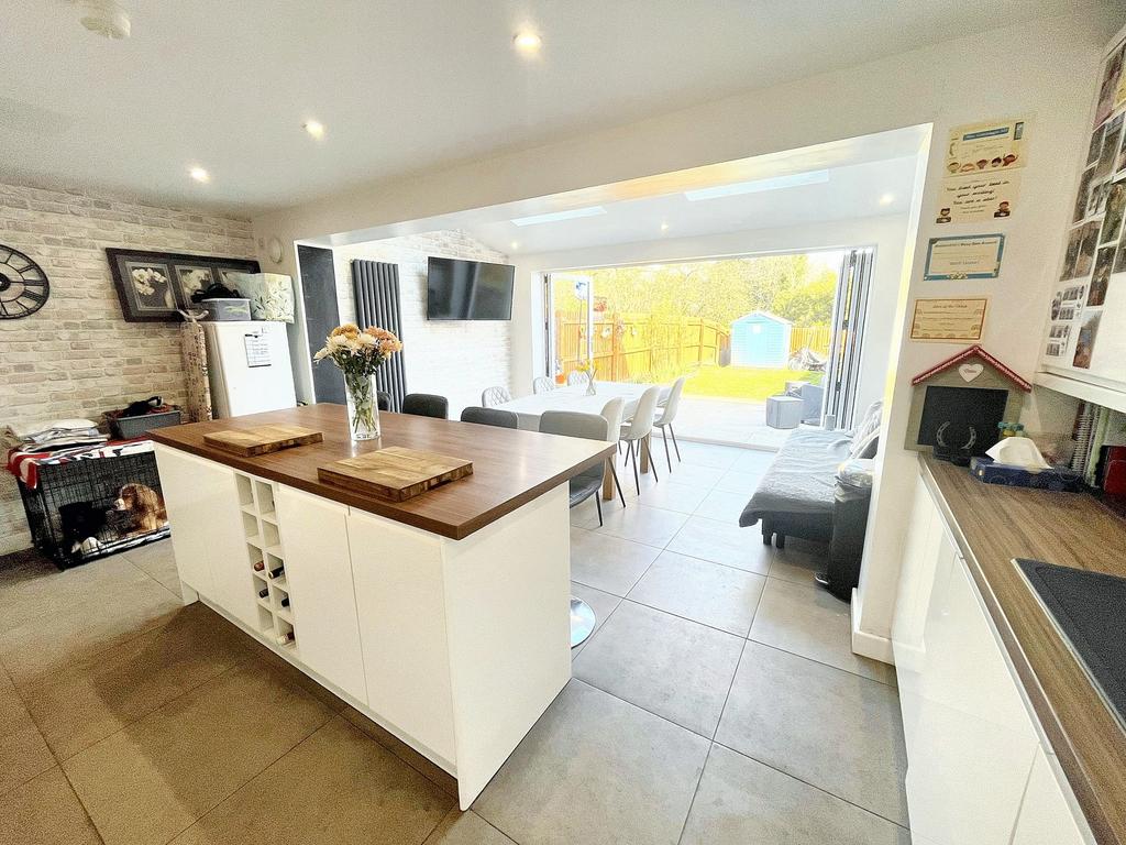 Extended Dining Kitchen