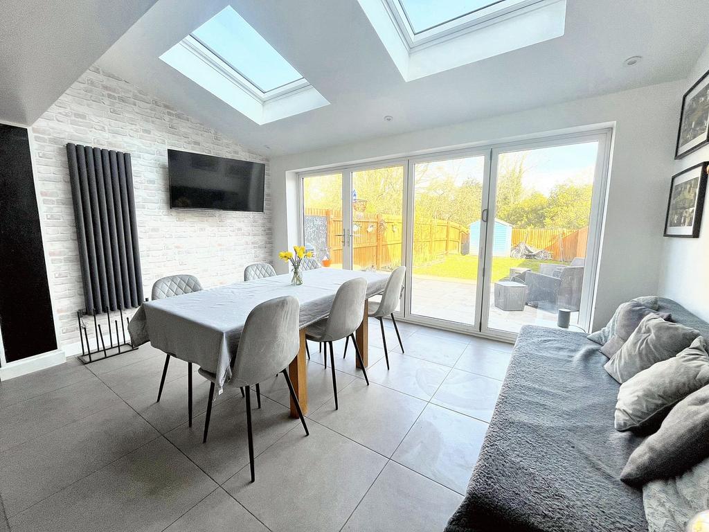 Extended Dining Kitchen