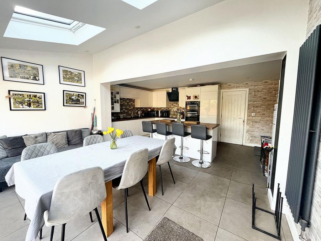 Extended Dining Kitchen