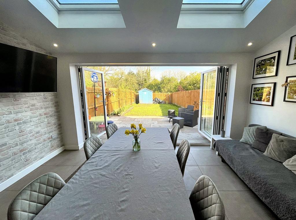 Extended Dining Kitchen