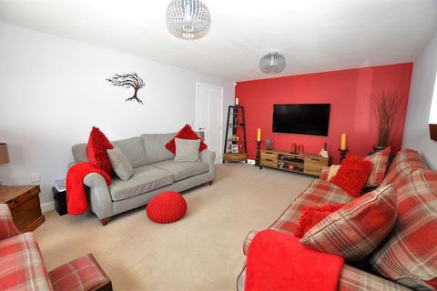 3 Hare Park, Drakelow, Burton-on-trent, DE15 9FU
