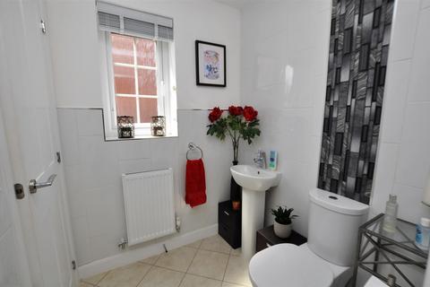 3 Hare Park, Drakelow, Burton-on-trent, DE15 9FU