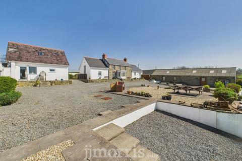 6 bedroom property with land for sale, Berthlwyd, Llanarth SA47 0PF