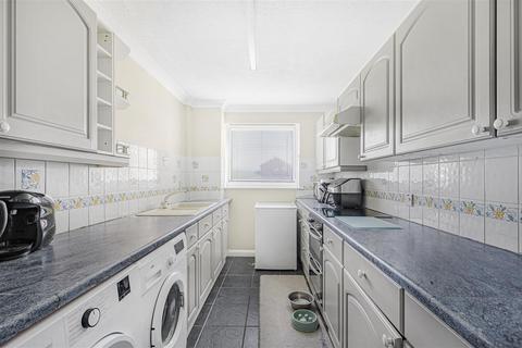 1 bedroom flat for sale, Hawth Valley Court, Seaford