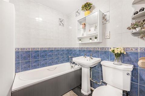 1 bedroom flat for sale, Hawth Valley Court, Seaford