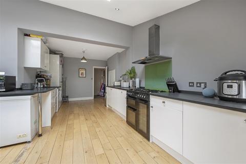 3 bedroom house for sale, Laurel Road, West Wimbledon, SW20