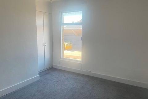 1 bedroom flat for sale, Warwick Road