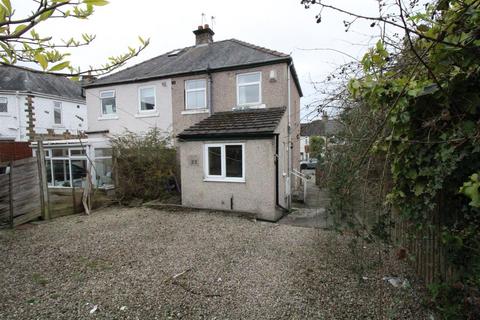 6 Ashbourne Oval, Bradford, BD2 4DH