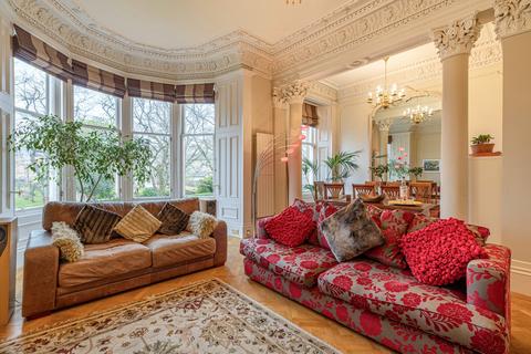 350a Albert Drive, Glasgow, G41 5PQ