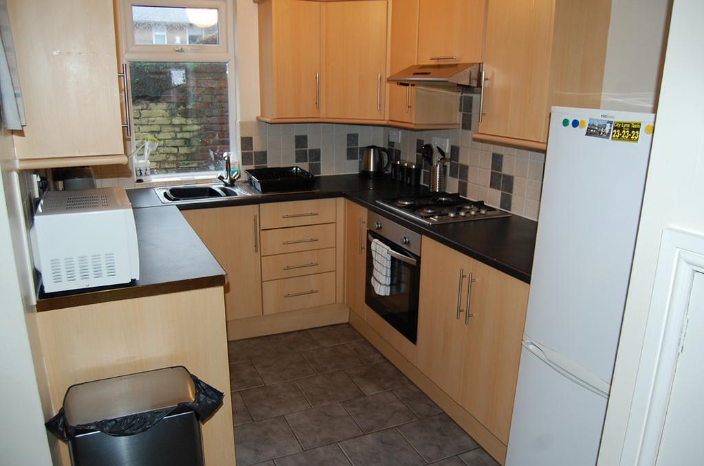 Kitchen 1