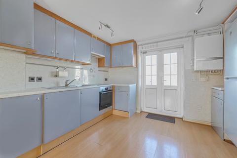 10 Francis Close, London, E14 3DE