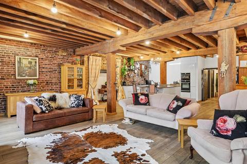3 bedroom flat for sale, Port East Apartments, 12 Hertsmere Road, London
