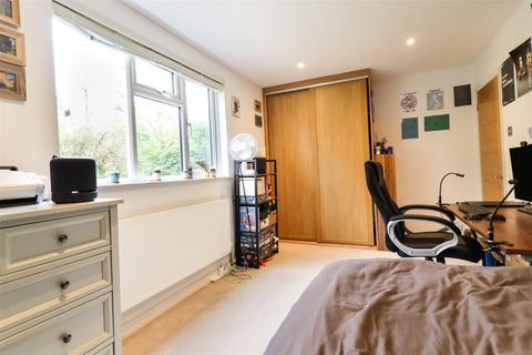 7 Abbots Close, Fleet, GU51 3RF
