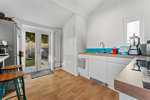24a Prince Road, London, SE25 6NW