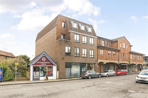 Flat 3, Stocks House, 9 North Street, Leatherhead, KT22 7UX