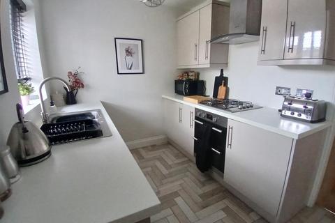 2 bedroom semi-detached house for sale, Holly Walk, Crowhill