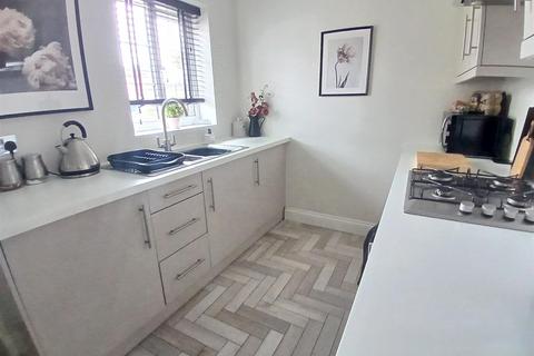 2 bedroom semi-detached house for sale, Holly Walk, Crowhill