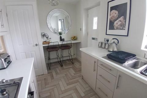 2 bedroom semi-detached house for sale, Holly Walk, Crowhill
