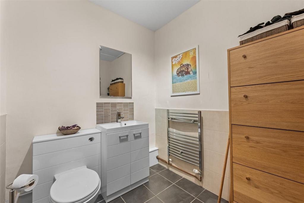 Ground floor cloak room