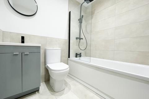 3 bedroom terraced house for sale, Stockport Road West, Bredbury