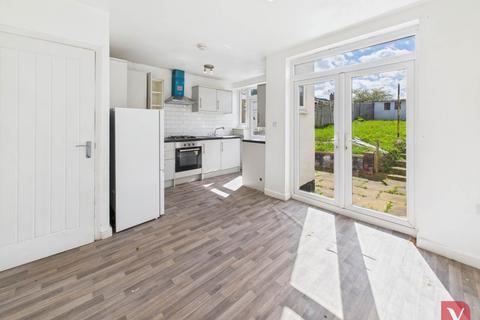 undefined, Riverway, Luton LU3