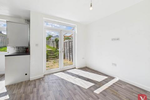 undefined, Riverway, Luton LU3