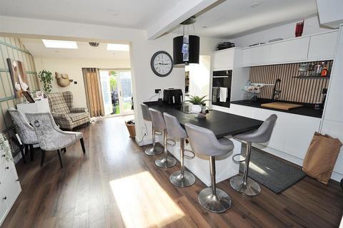 4 bedroom semi-detached house for sale, 70 Broadway, Irlam M44 6DQ
