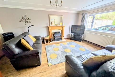3 bedroom detached house for sale, Tycroes Road, Tycroes, SA18 3NS