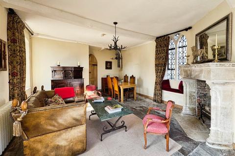 2 bedroom character property for sale, East Gate, Warwick