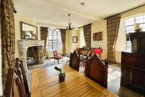 2 bedroom character property for sale, East Gate, Warwick