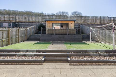 30 Cushat Gardens, Mayfield, Dalkeith, EH22 5RQ