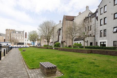 7/1 Sandport, Edinburgh, EH6 6PL
