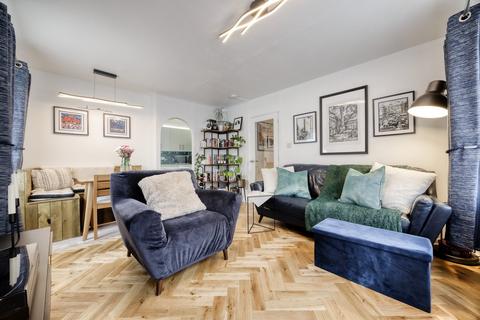 7/1 Sandport, Edinburgh, EH6 6PL